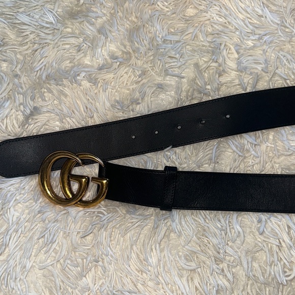 Gucci Black Leather Belt with Gold Double G Buckle - Picture 5 of 6